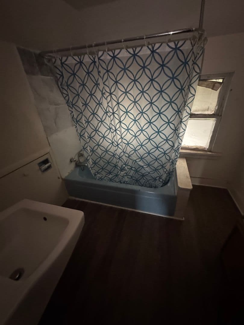 Coburg Apartment: 91012 S Willamette St #1-4