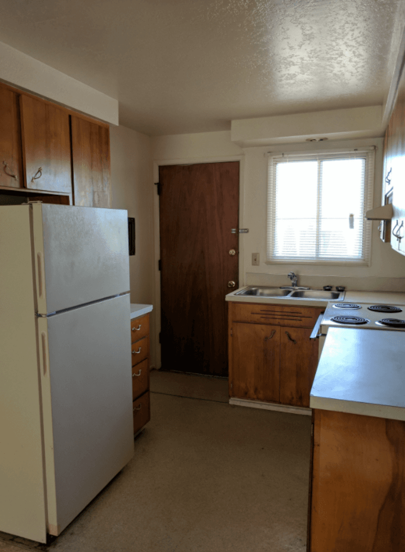 Springfield Apartment: 4580 Aster Street