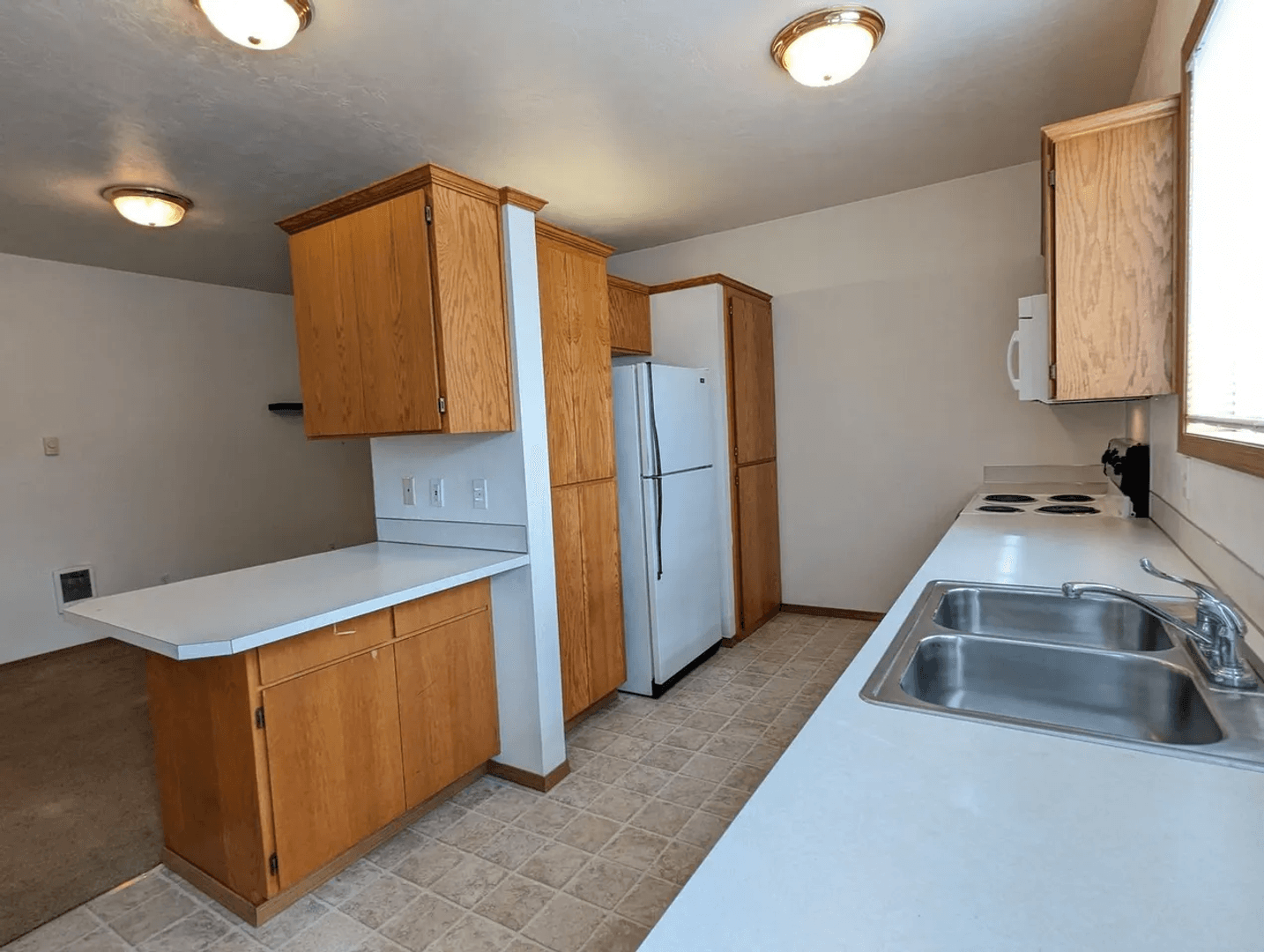 Eugene Apartment: 2360-2366 Willamette St.