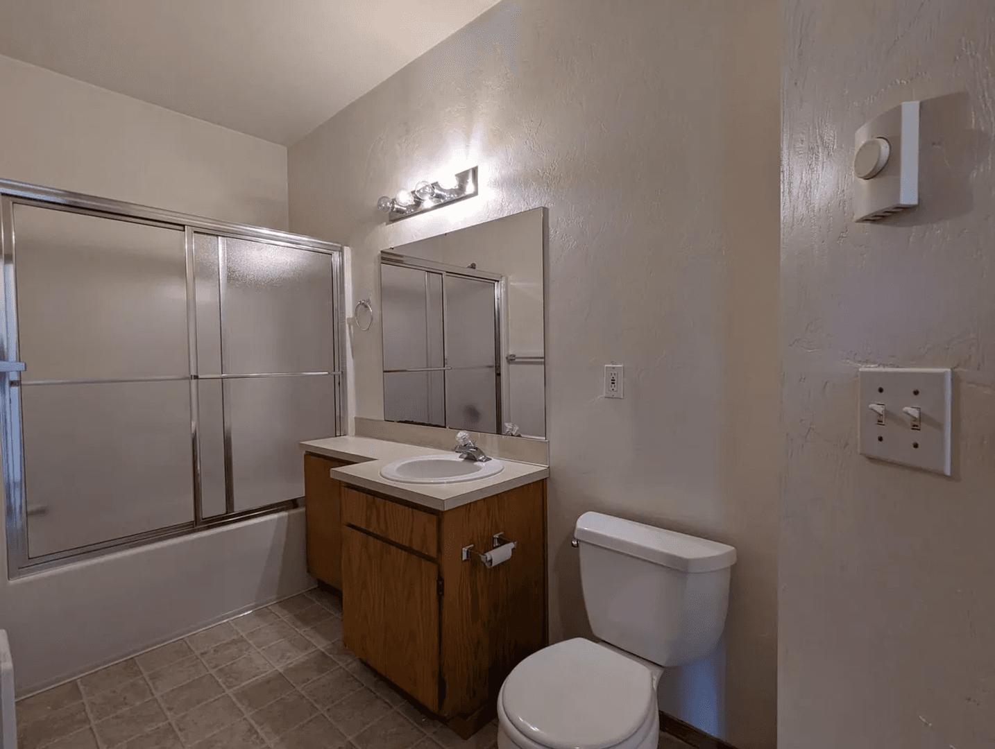 Eugene Apartment: 2360-2366 Willamette St.
