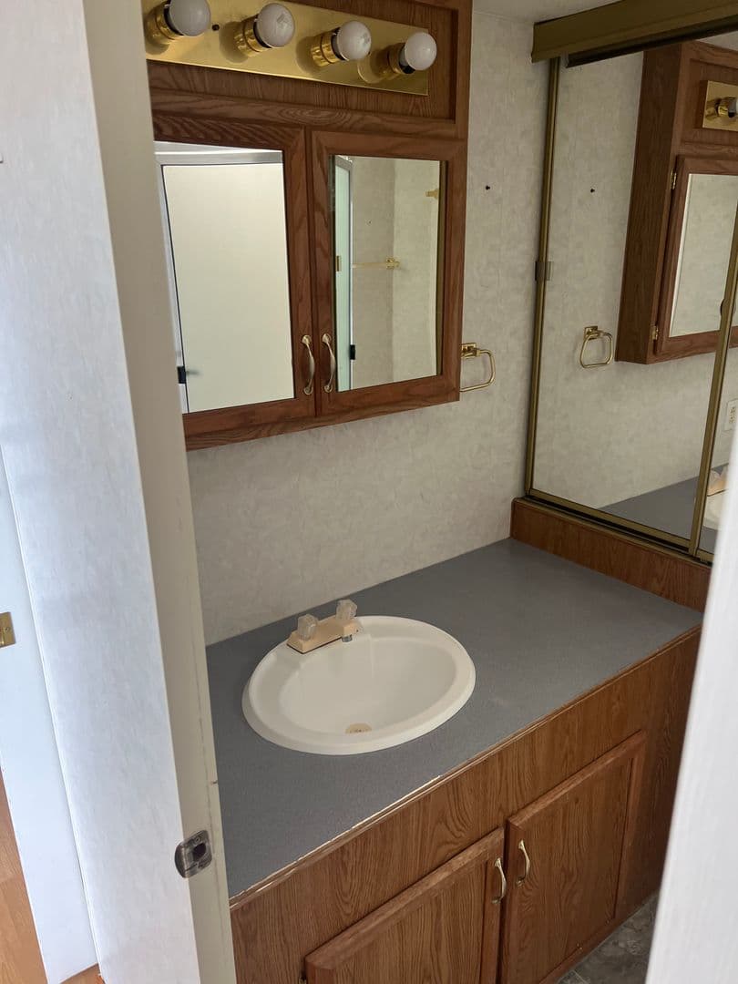 Eugene Apartment: 1403 W 6th Ave