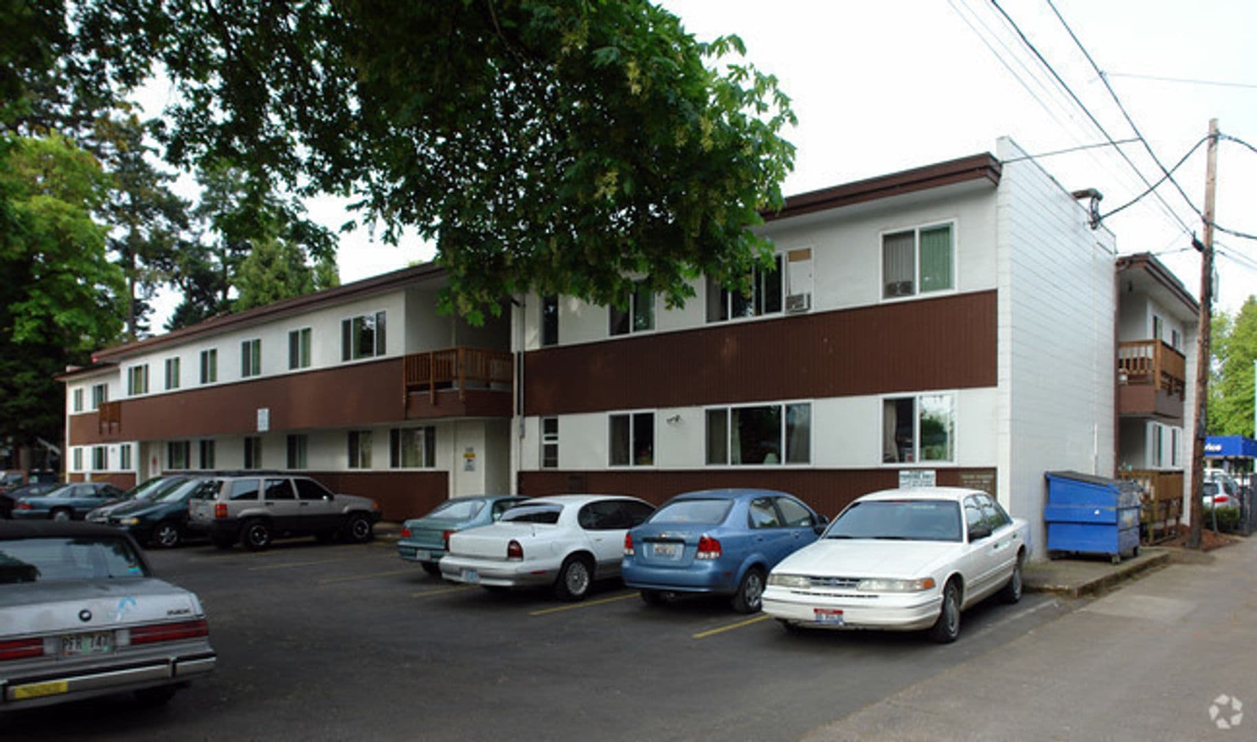 Eugene Apartment: 680 & 690 Lawrence