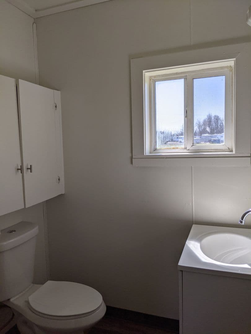 Harrisburg Apartment: 23475 Hwy 99 E