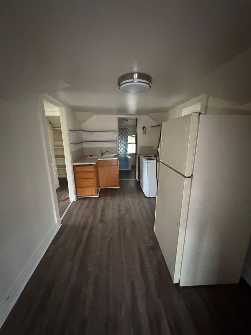 Coburg Apartment: 91012 S Willamette St #1-4