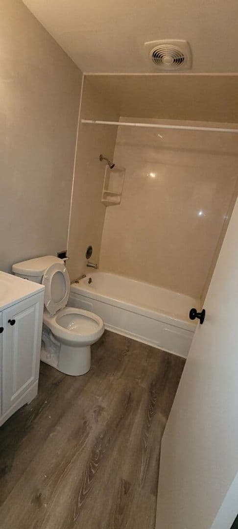 Eugene Apartment: 1350 Lawrence St