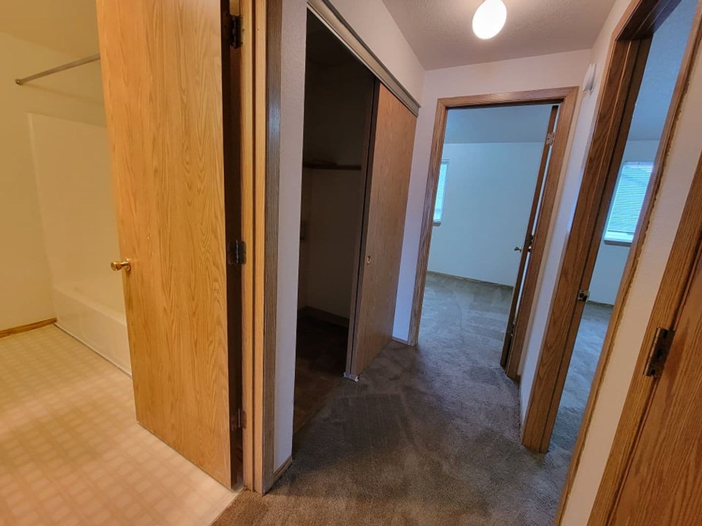 Junction City Apartment: 590 Hatton Lane