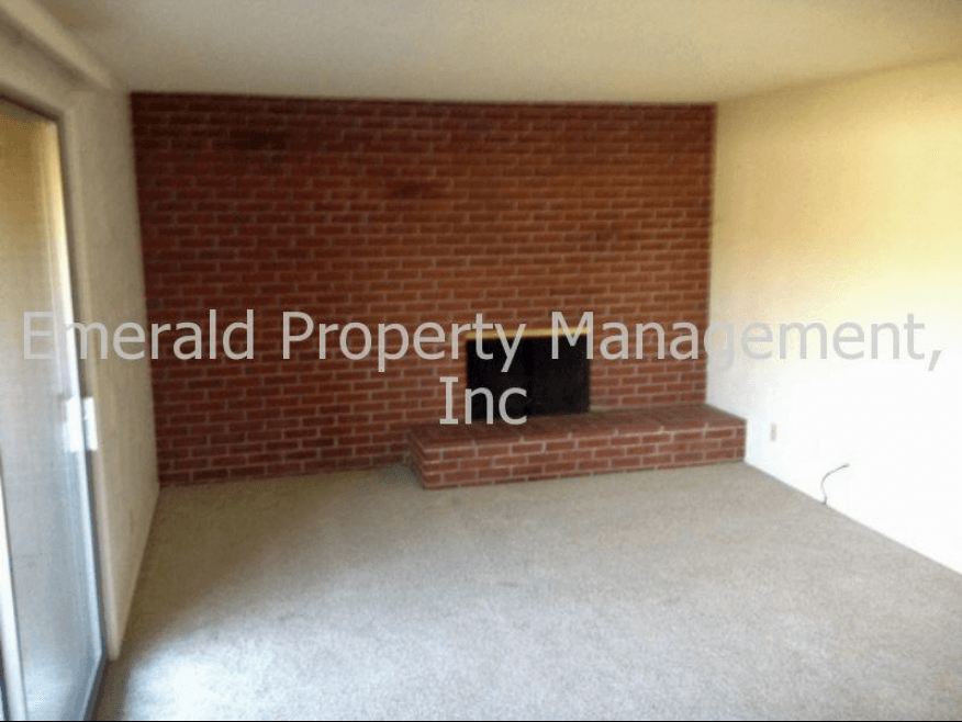 Eugene Apartment: 2365 Cal Young Road