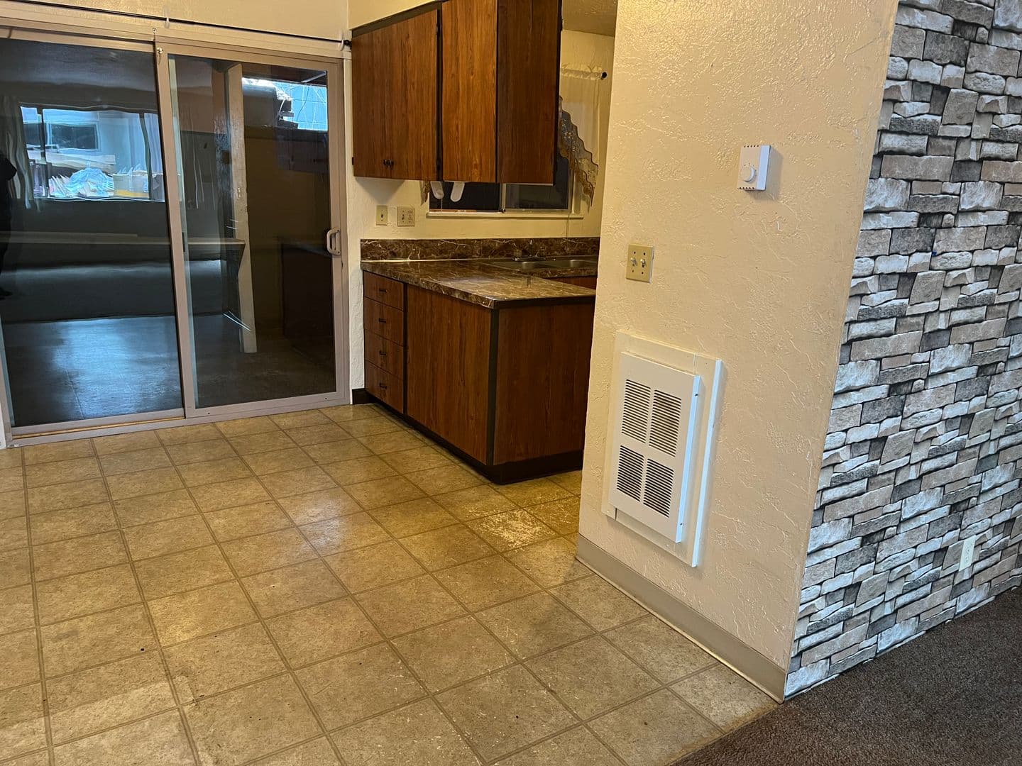 Springfield Apartment: 5312 Main St.