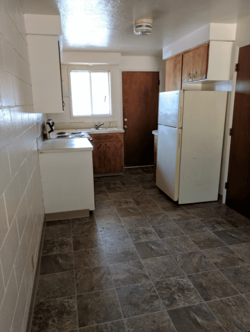Springfield Apartment: 4580 Aster Street