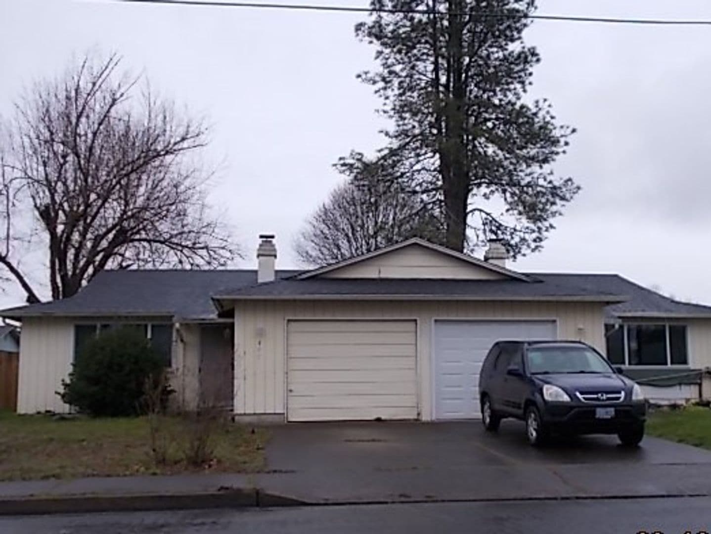 Springfield Apartment: 461 & 463 S. 49th Place