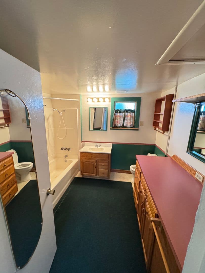 Springfield House: 2560 D Street