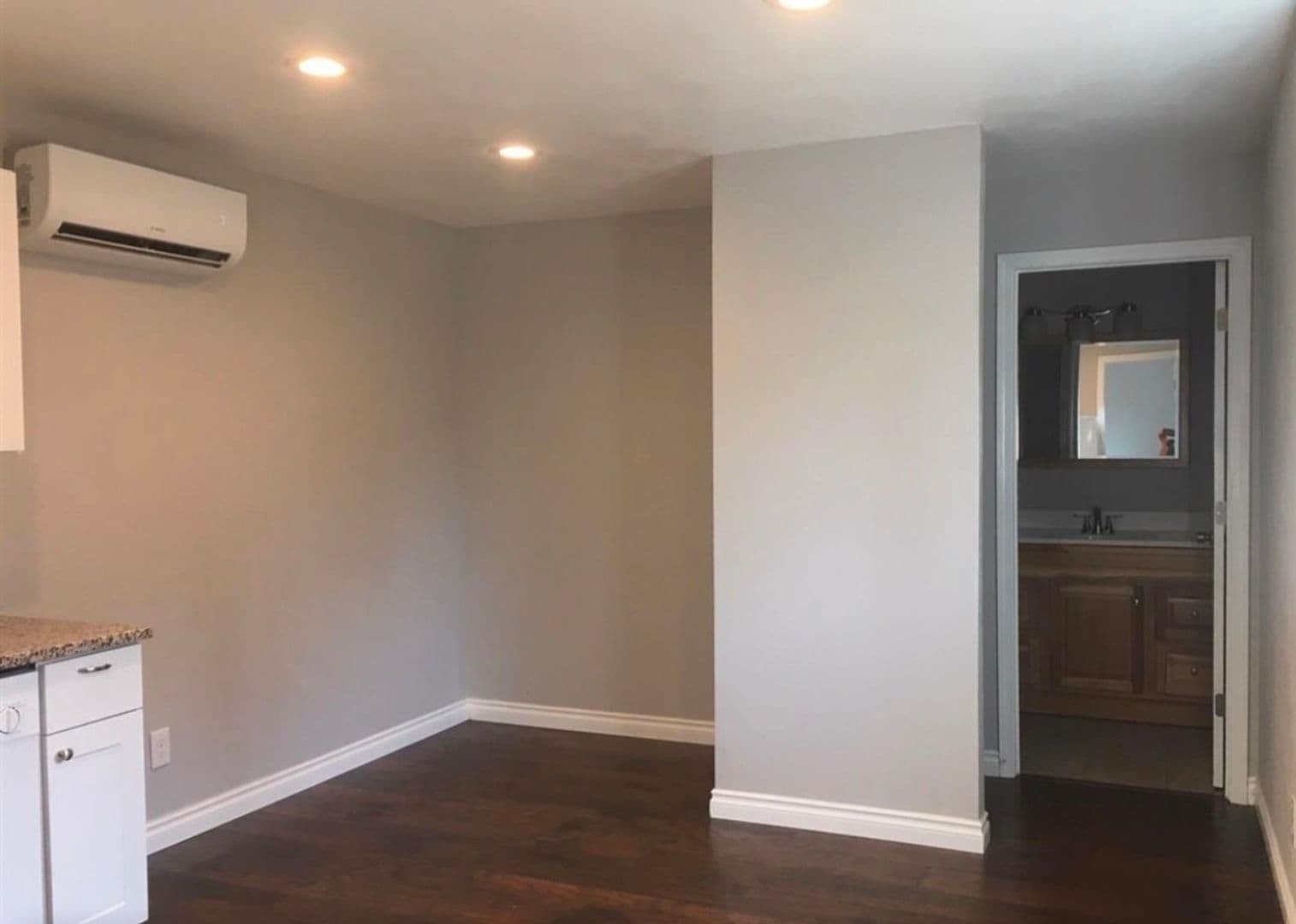 Lebanon Apartment: 725 Russell Dr