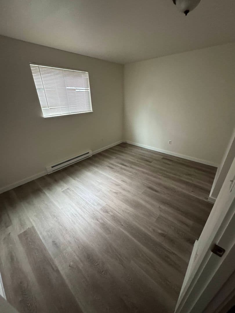 Eugene Apartment: 1548-1556 Mill Street