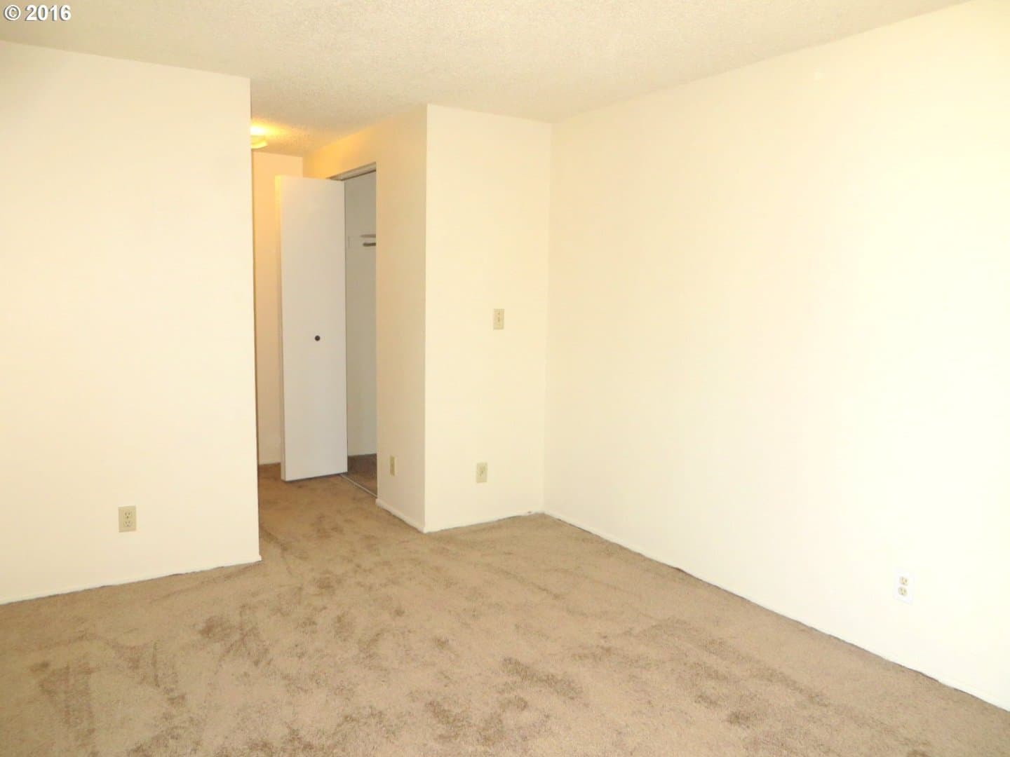 Springfield Apartment: 270 54th #K/L