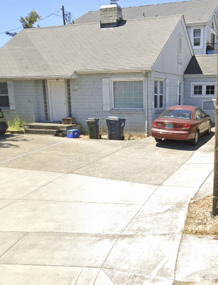 Eugene Apartment: 2360-2366 Willamette St.