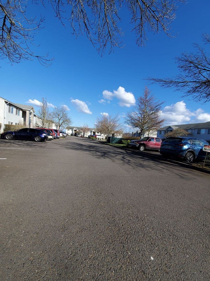 Eugene Apartment: 29840 Willow Creek Road