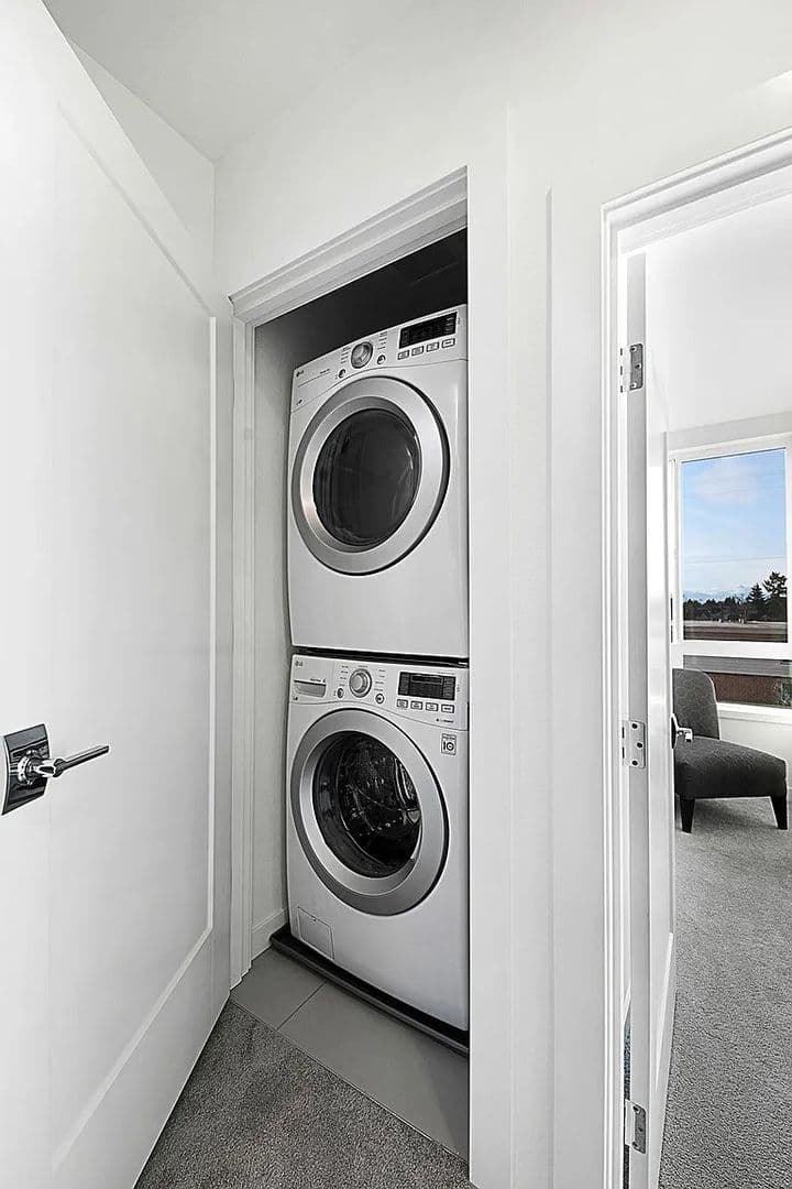 Seattle Townhome: 7530 15th Ave NW