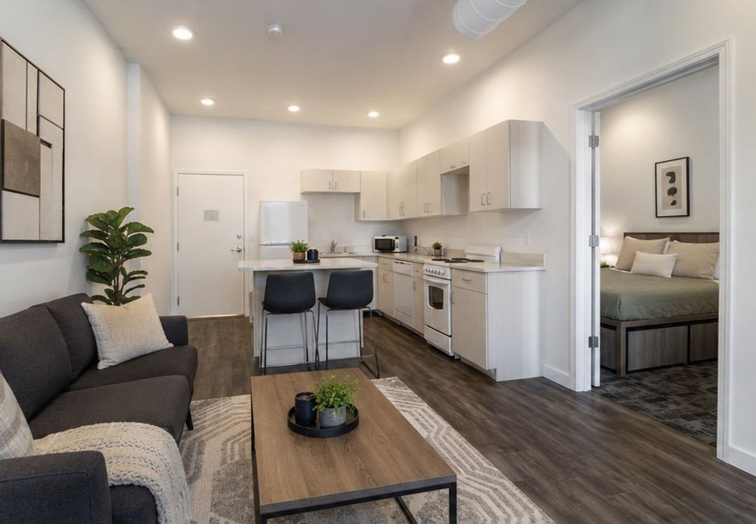 Clarksville Apartment: 608 Main Street