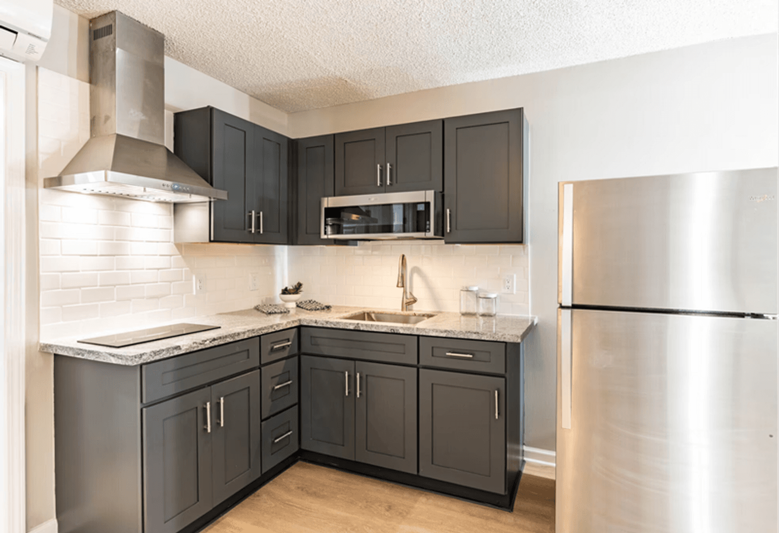 Clarksville Apartment: 803 N 2nd Street