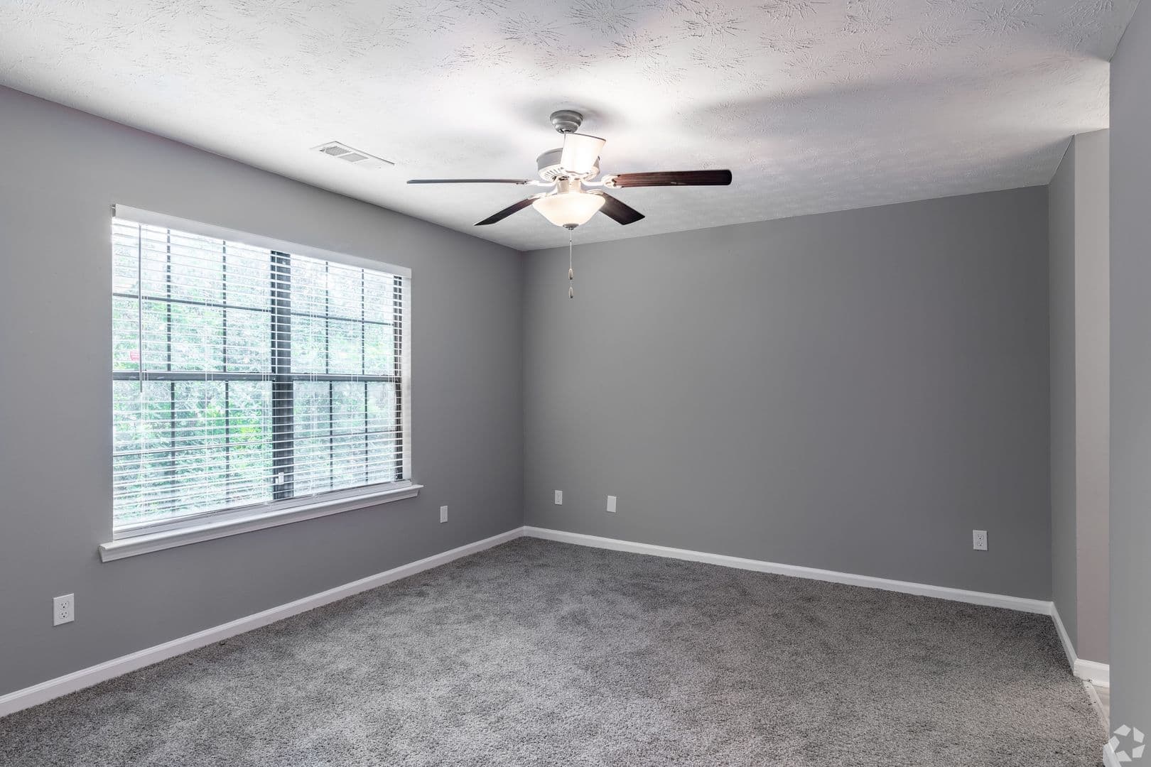 Riverdale Apartment: 563 Briar Hill Ct