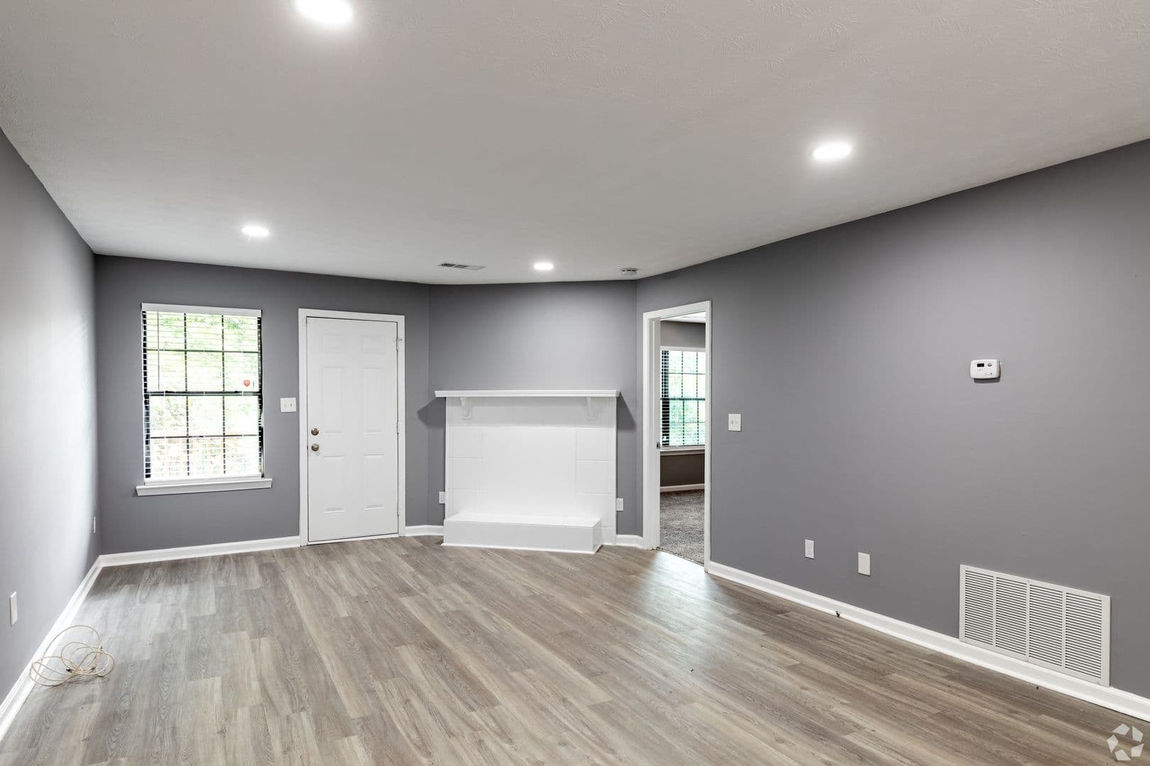 Riverdale Apartment: 563 Briar Hill Ct