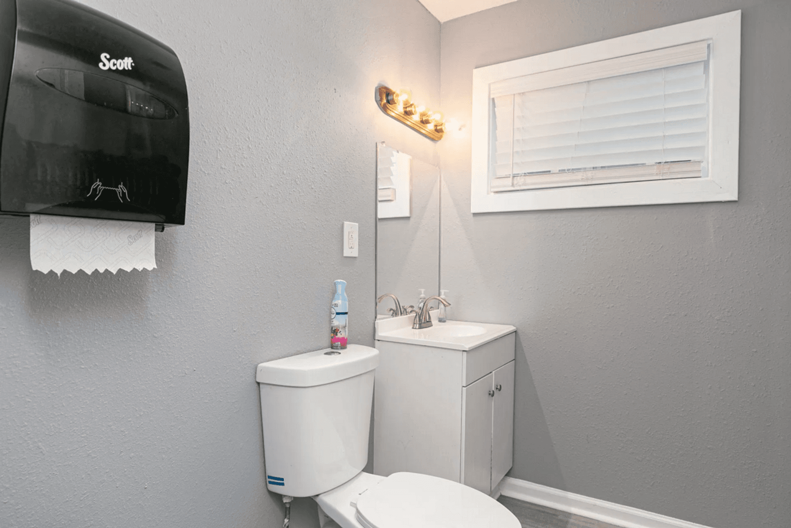Atlanta Apartment: 2001 Sylvan Road SW