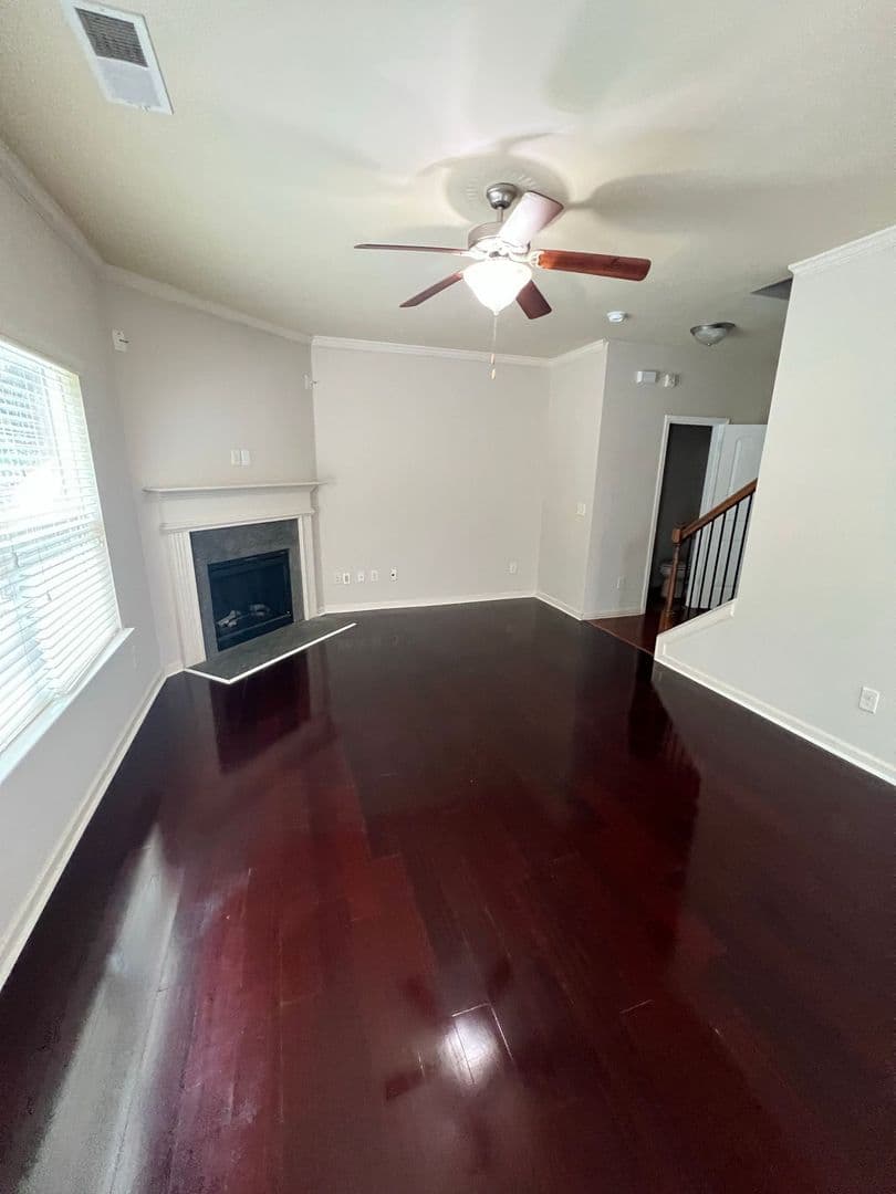 Lawrenceville House: 373 Lobdale Falls Drive
