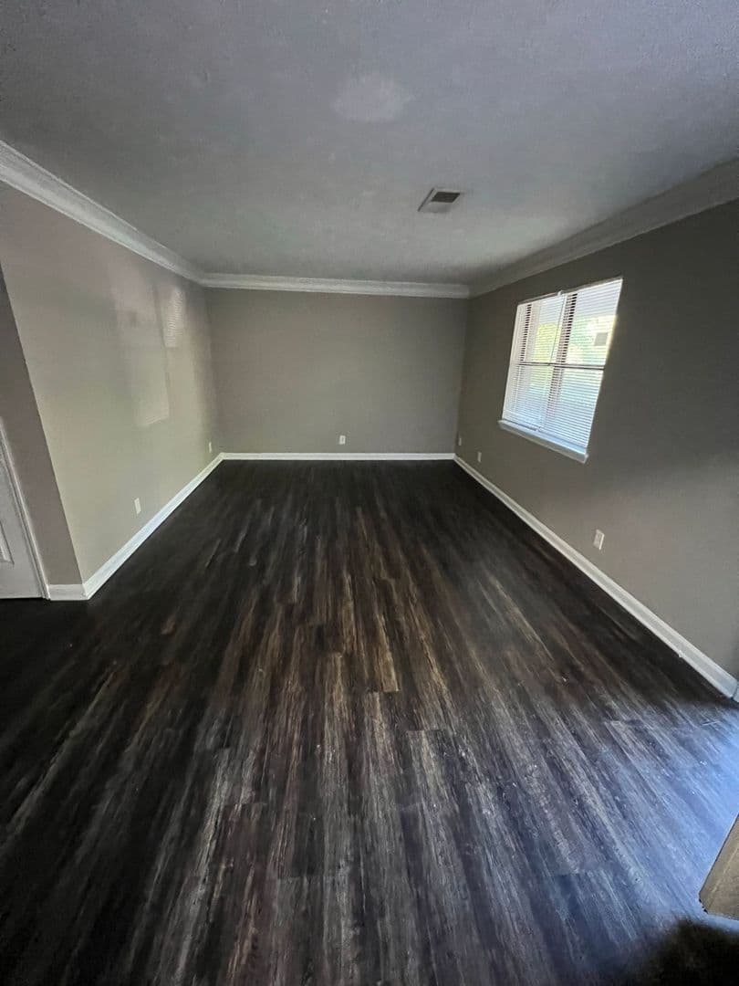 Snellville Apartment: 3125-3127 Sarah Lou Drive