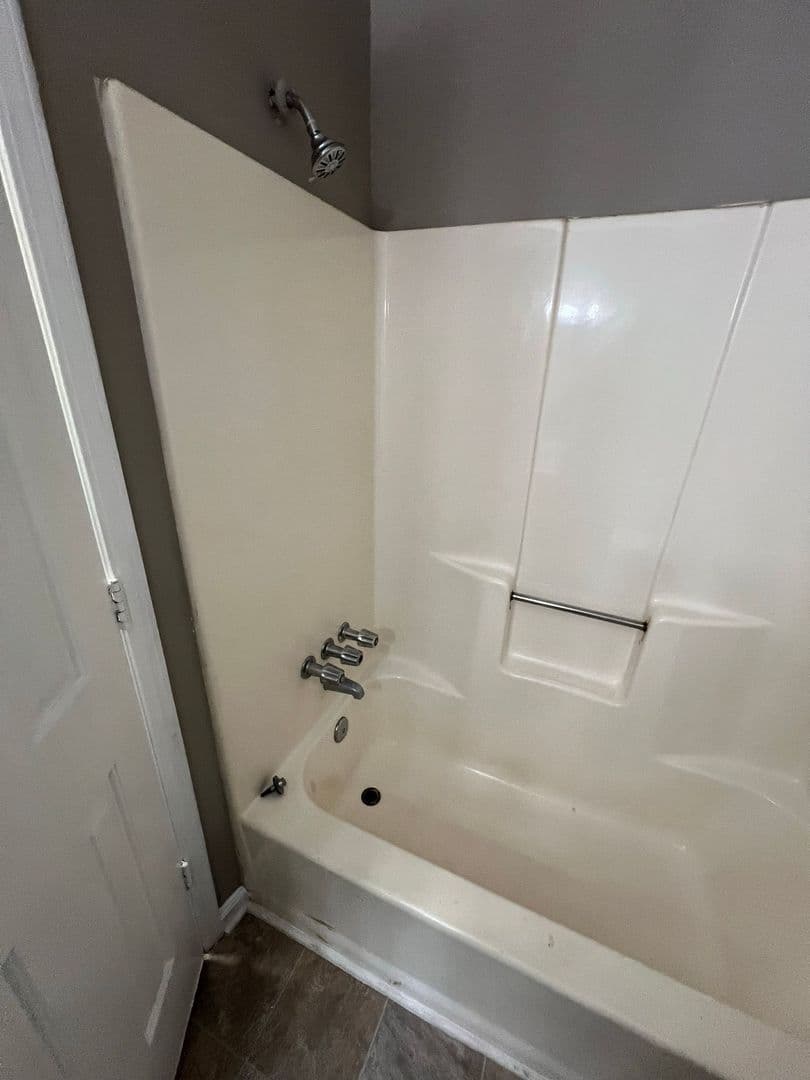 Snellville Apartment: 3125-3127 Sarah Lou Drive