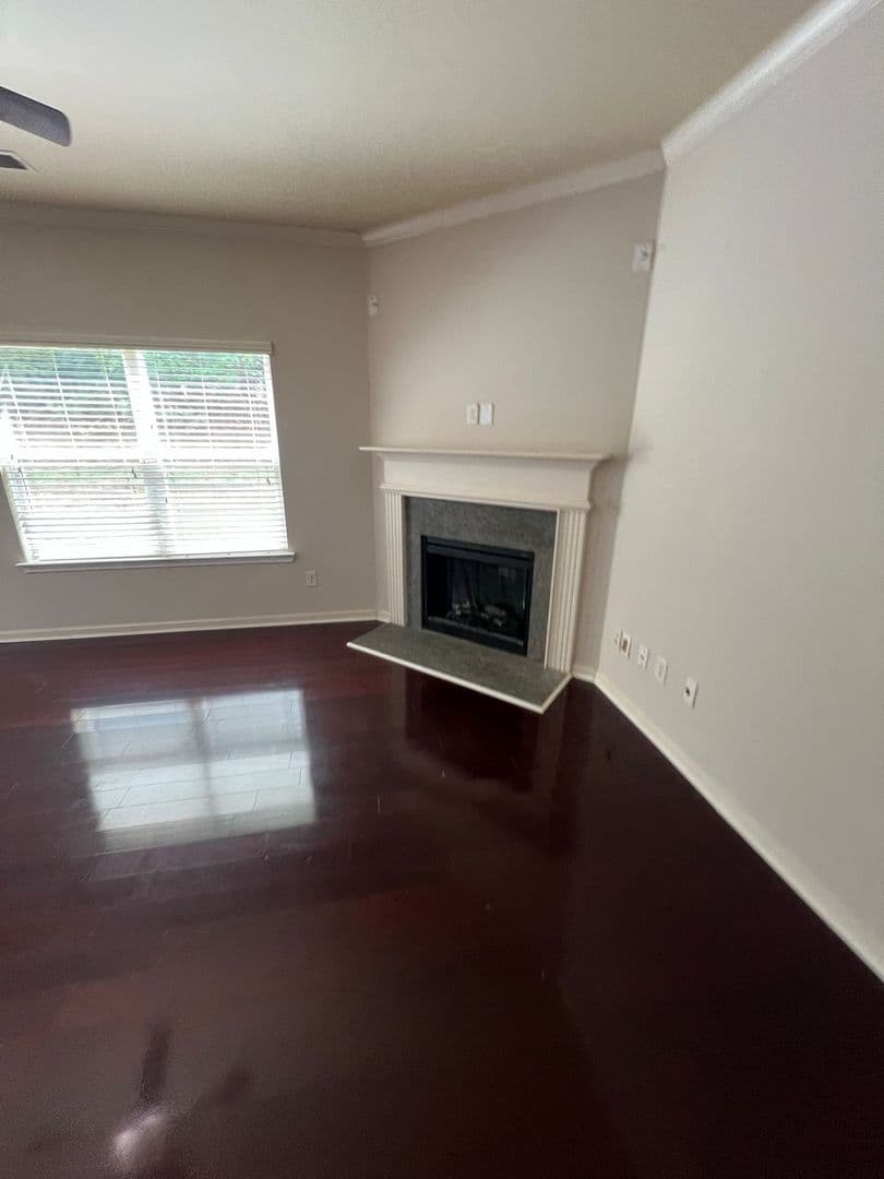 Lawrenceville House: 373 Lobdale Falls Drive