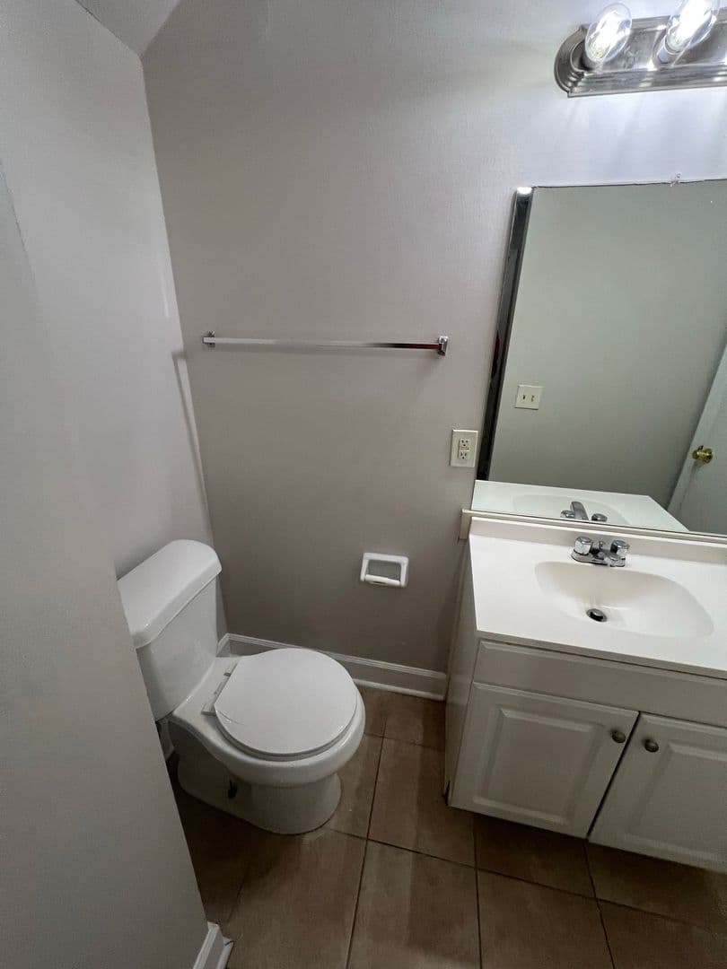 Buford House: 92 N. Alexander Street - #8