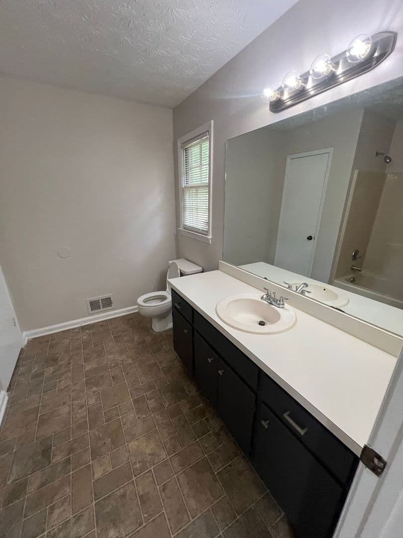 Lawrenceville House: 1250 Eli Lane