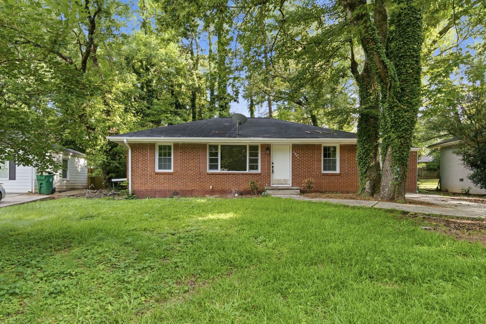 Decatur House: 2801 Mitchell Drive