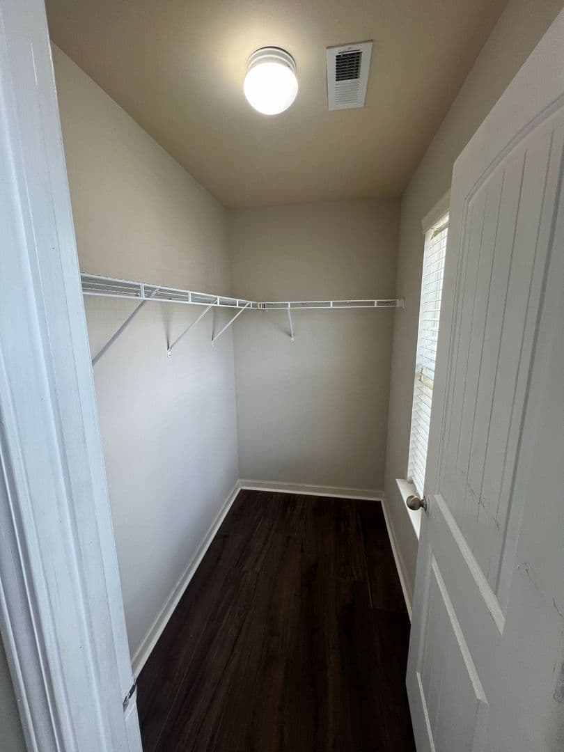 Lawrenceville House: 373 Lobdale Falls Drive