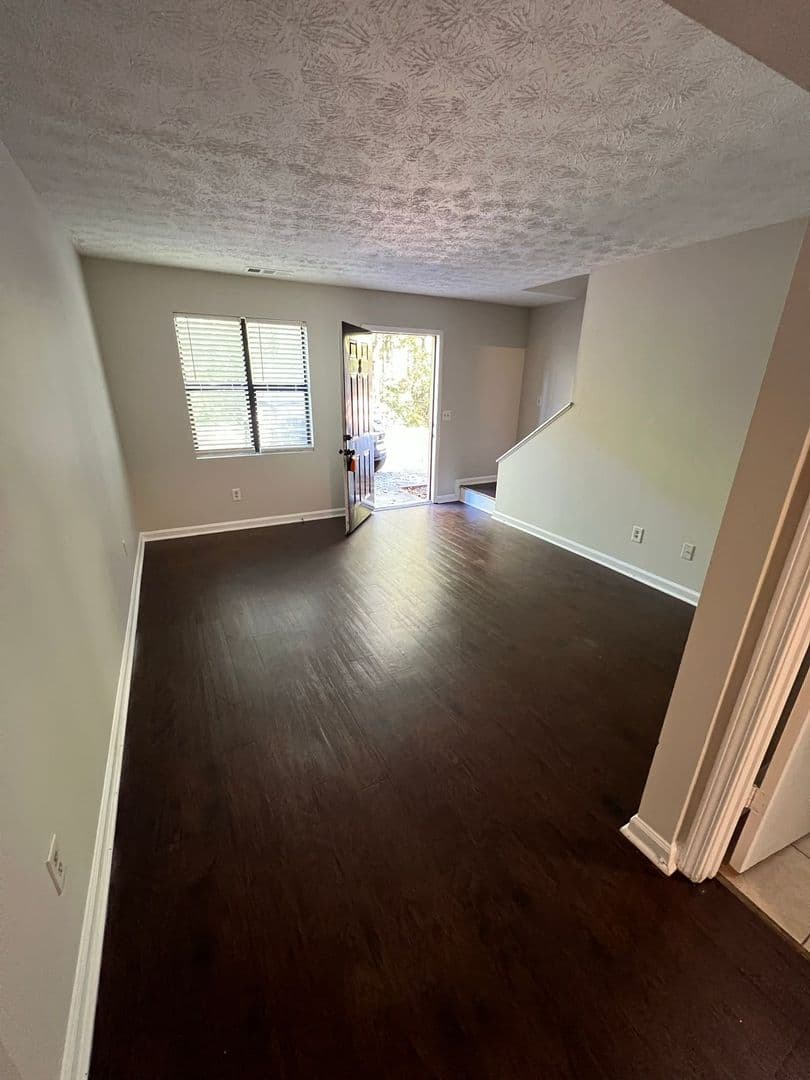 Buford House: 92 N. Alexander Street - #8
