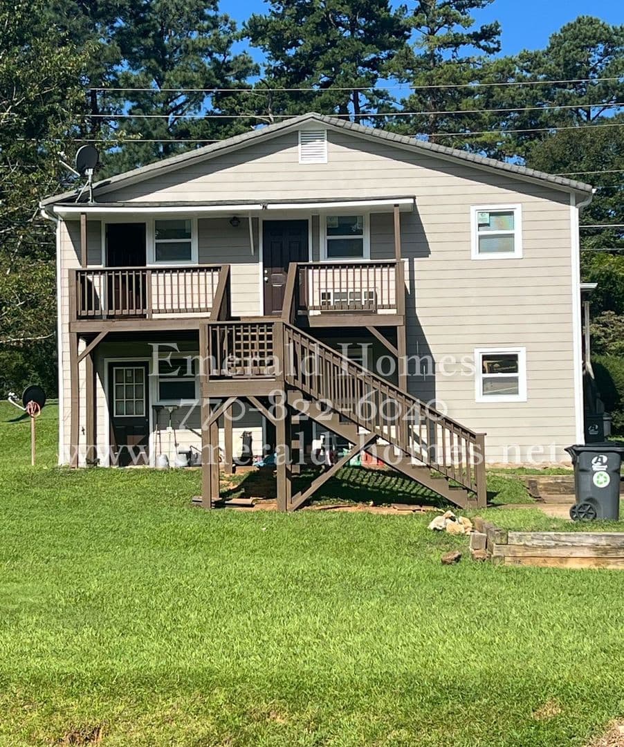 Sugar Hill Apartment: 4698 Cook Drive