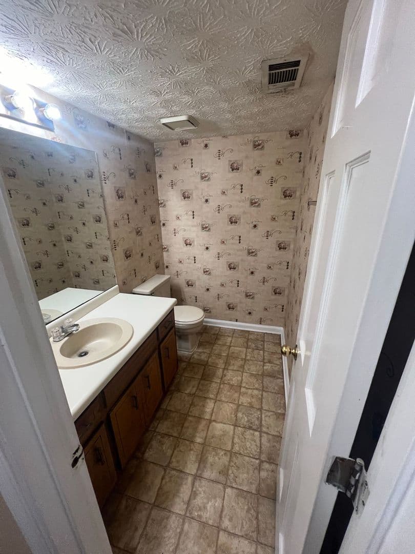 Lawrenceville Apartment: 282-284 Scarlet Way