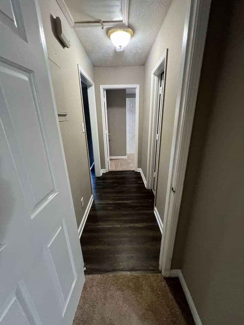 Snellville Apartment: 3125-3127 Sarah Lou Drive