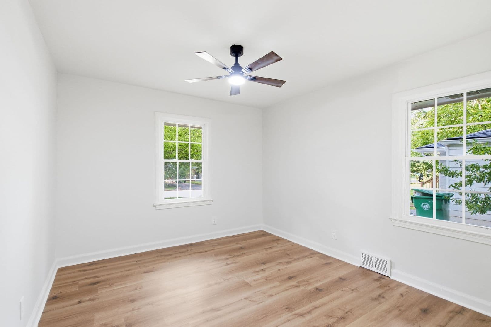 Decatur House: 2801 Mitchell Drive