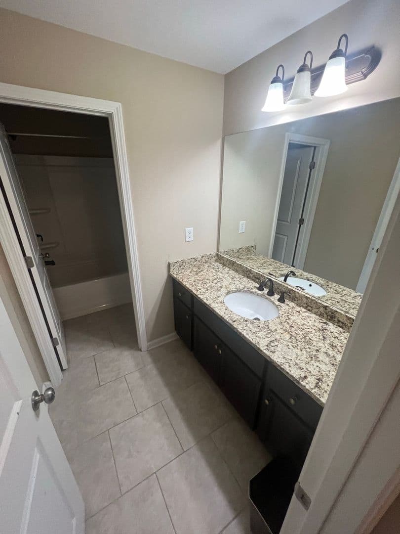 Lawrenceville House: 524 Tyne Drive