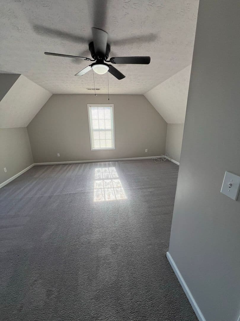 Loganville House: 3835 Cool Springs Point