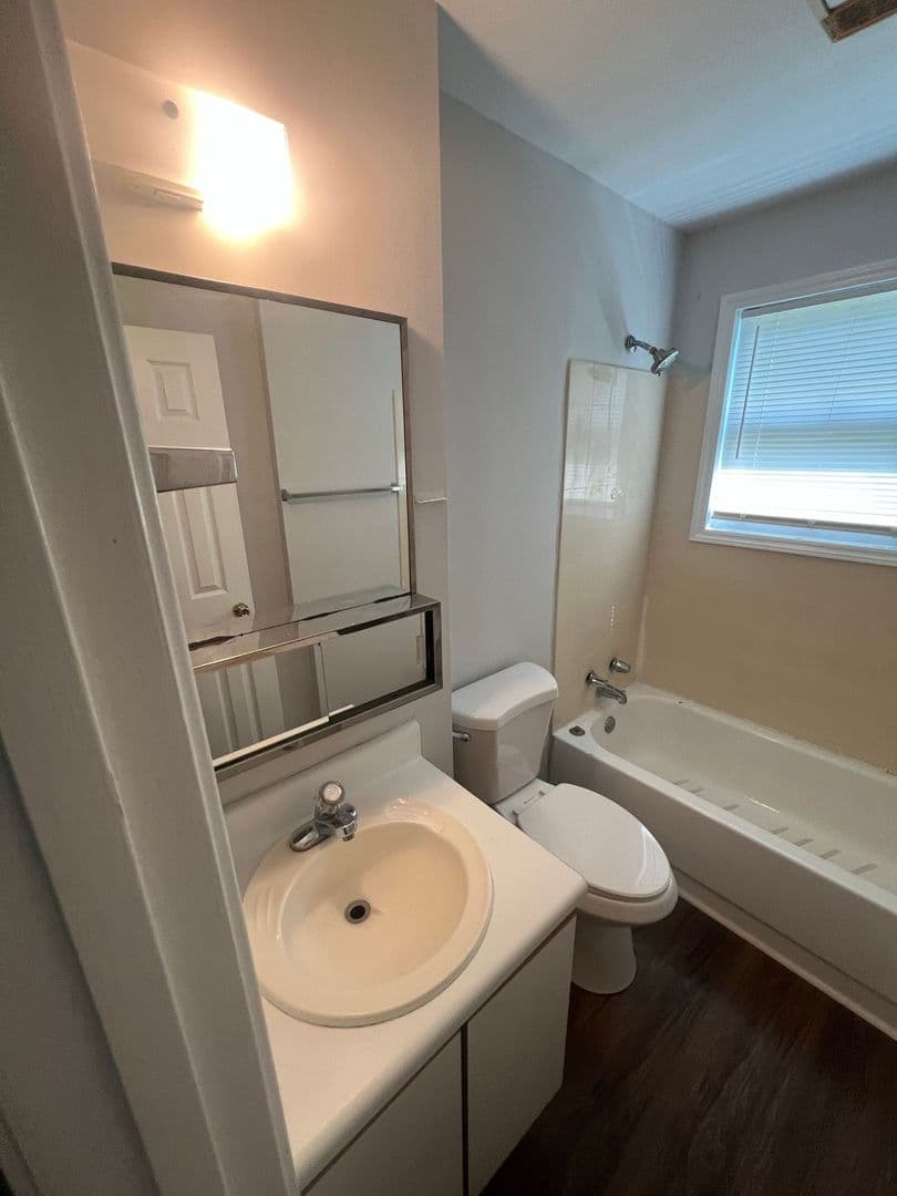 Sugar Hill Apartment: 4698 Cook Drive