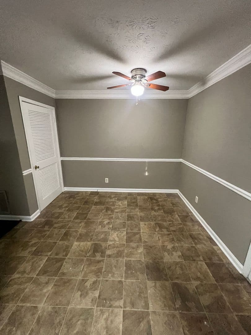 Snellville Apartment: 3125-3127 Sarah Lou Drive
