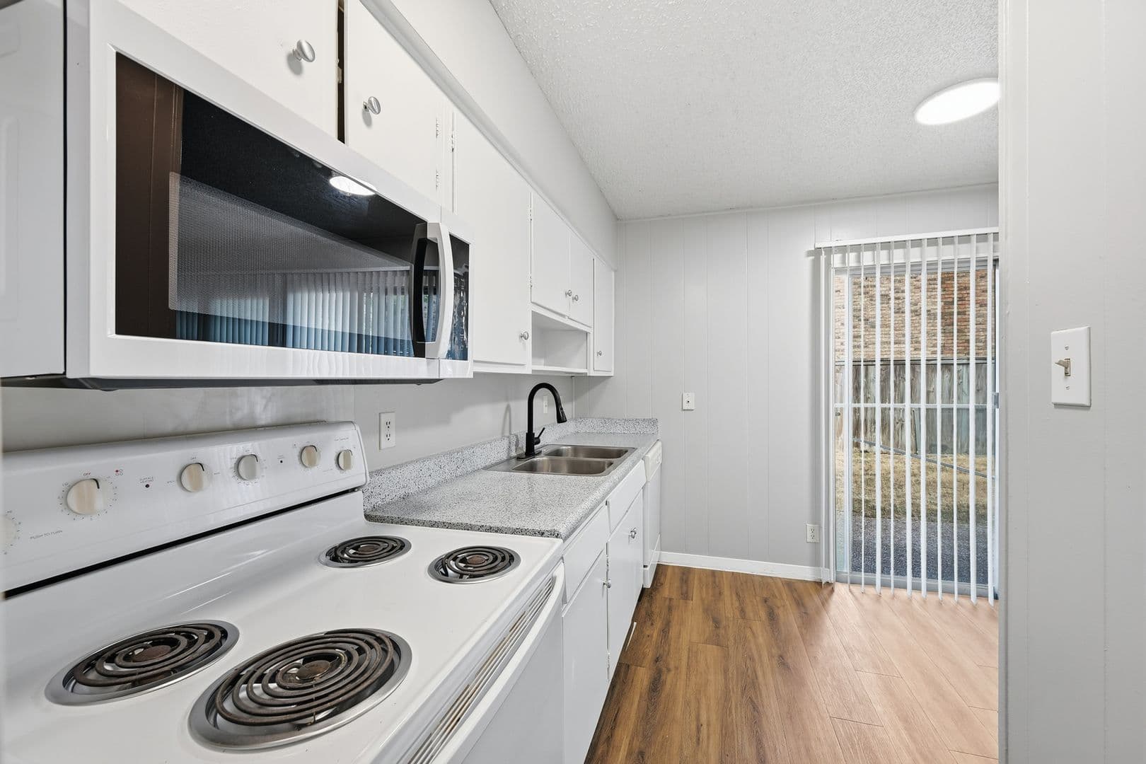 Austin Apartment: 620 W. 51st