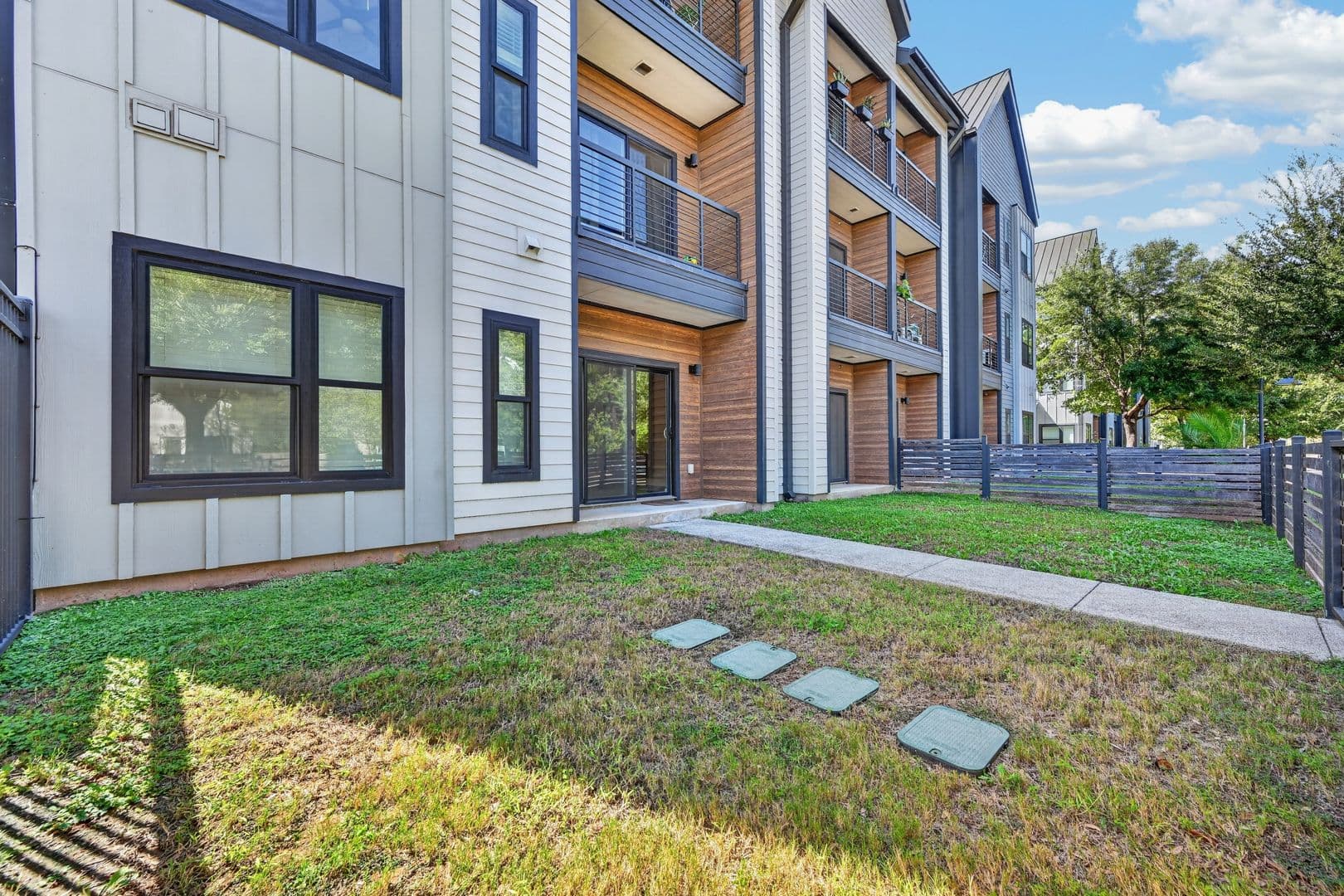 Austin Condo: 3101 Govalle Ave Unit 102