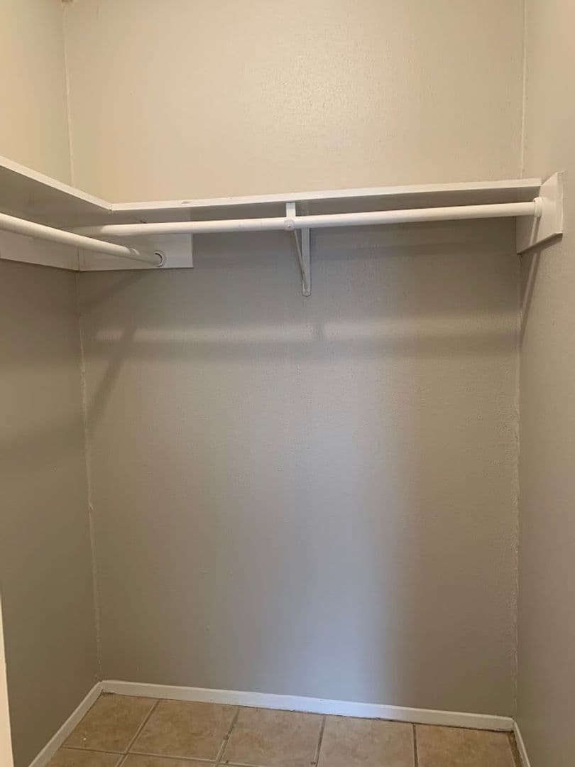 Austin Apartment: 105 E 38th