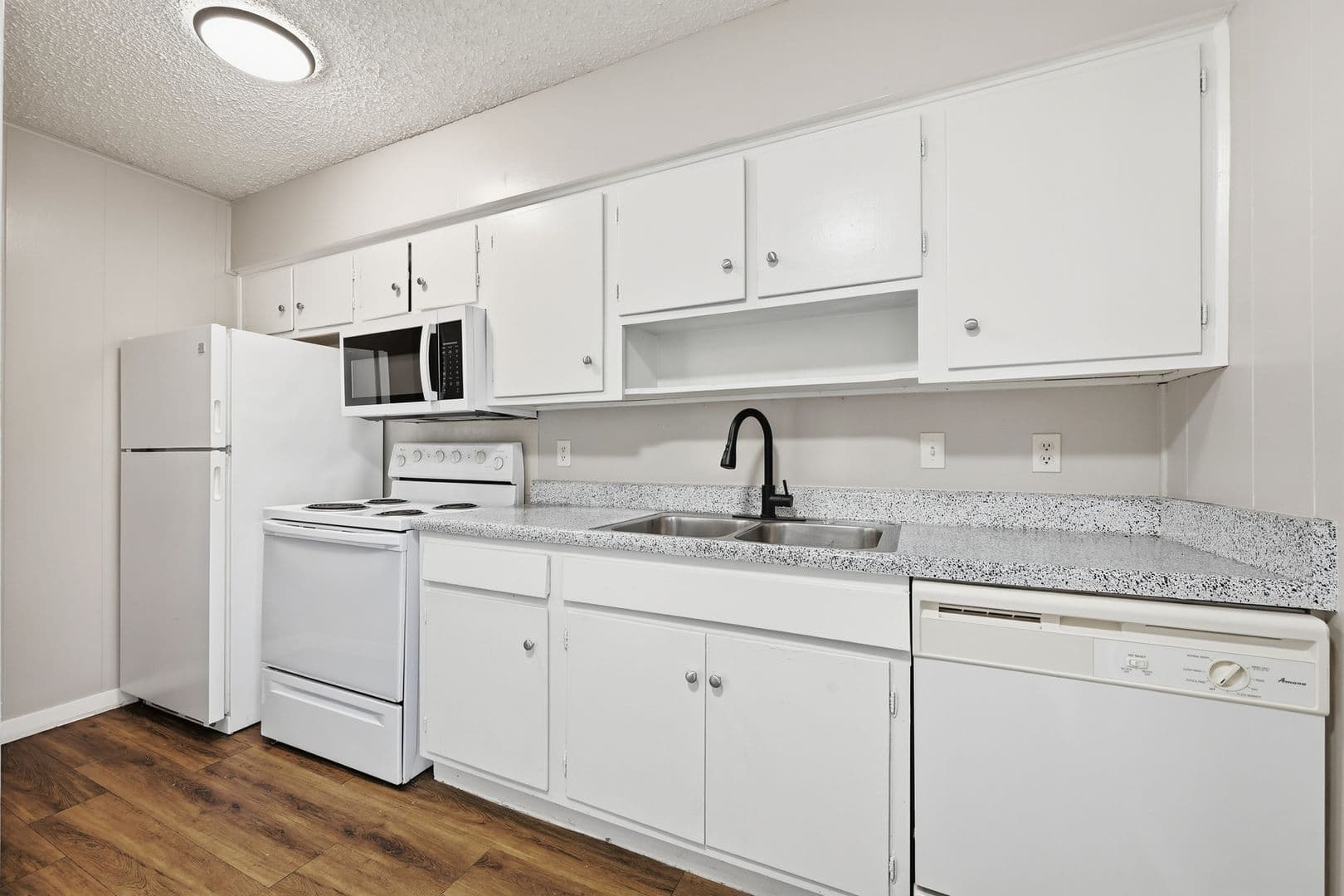 Austin Apartment: 620 W. 51st