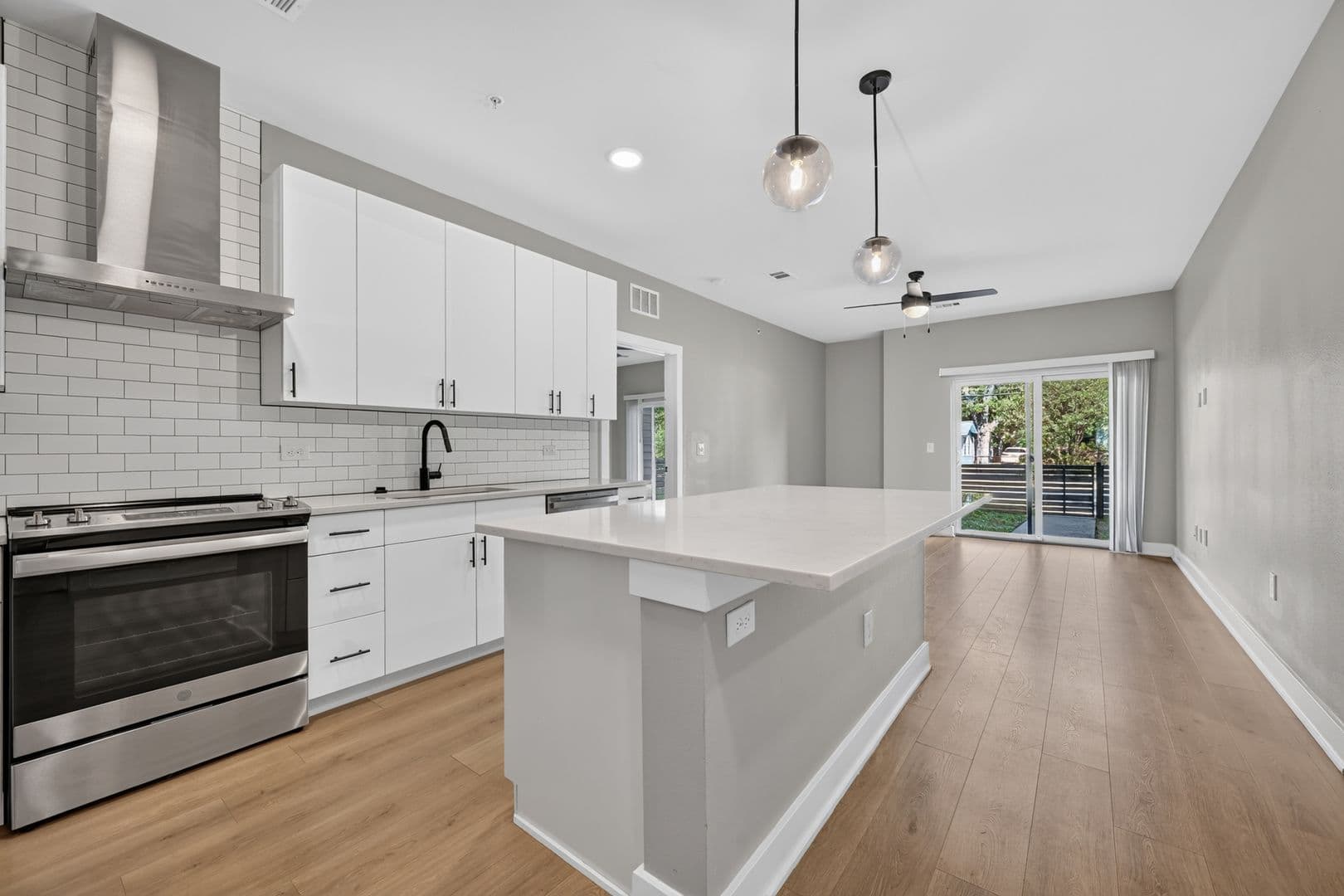 Austin Condo: 3101 Govalle Ave Unit 102