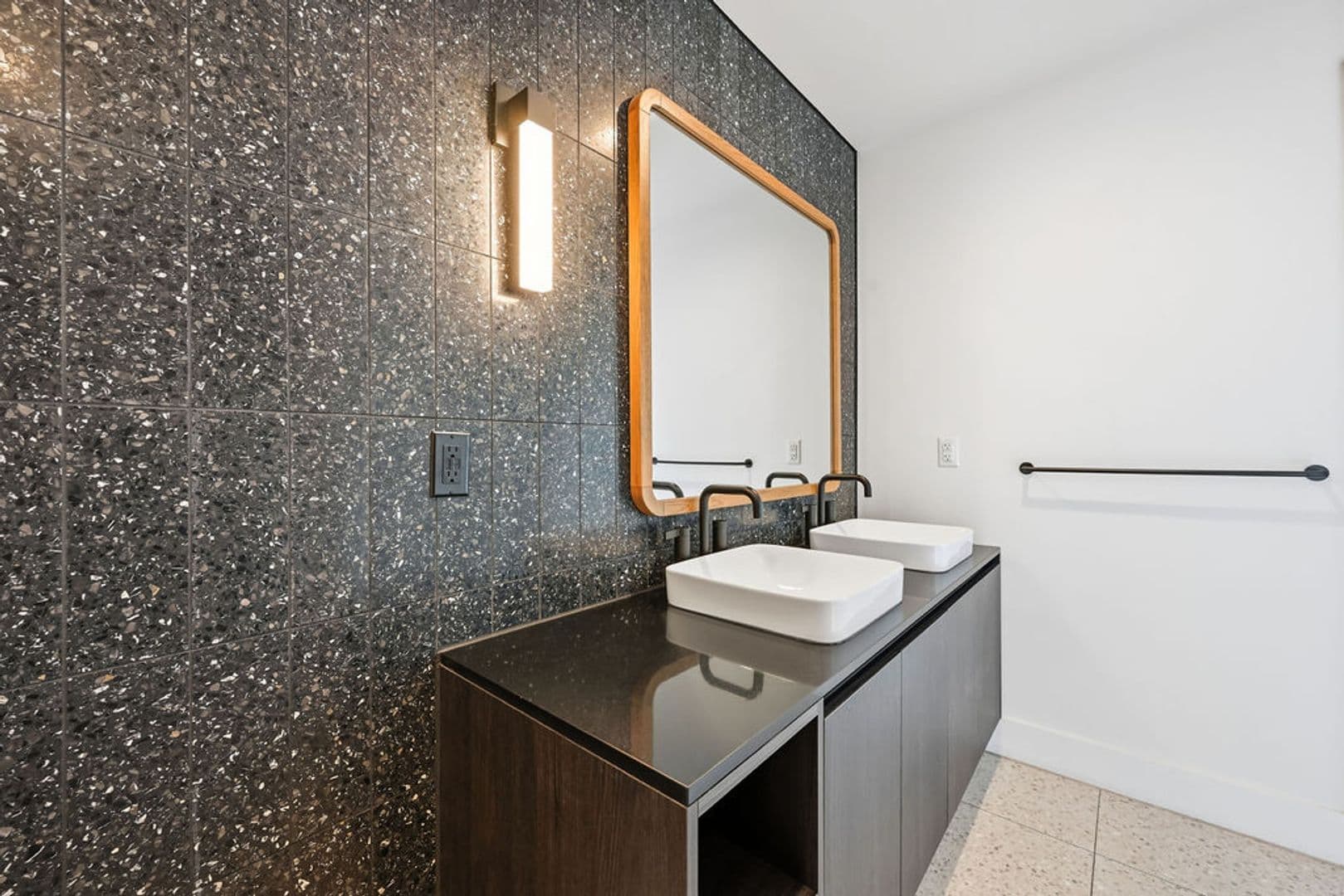 Austin Condo: 48 East Avenue #2506