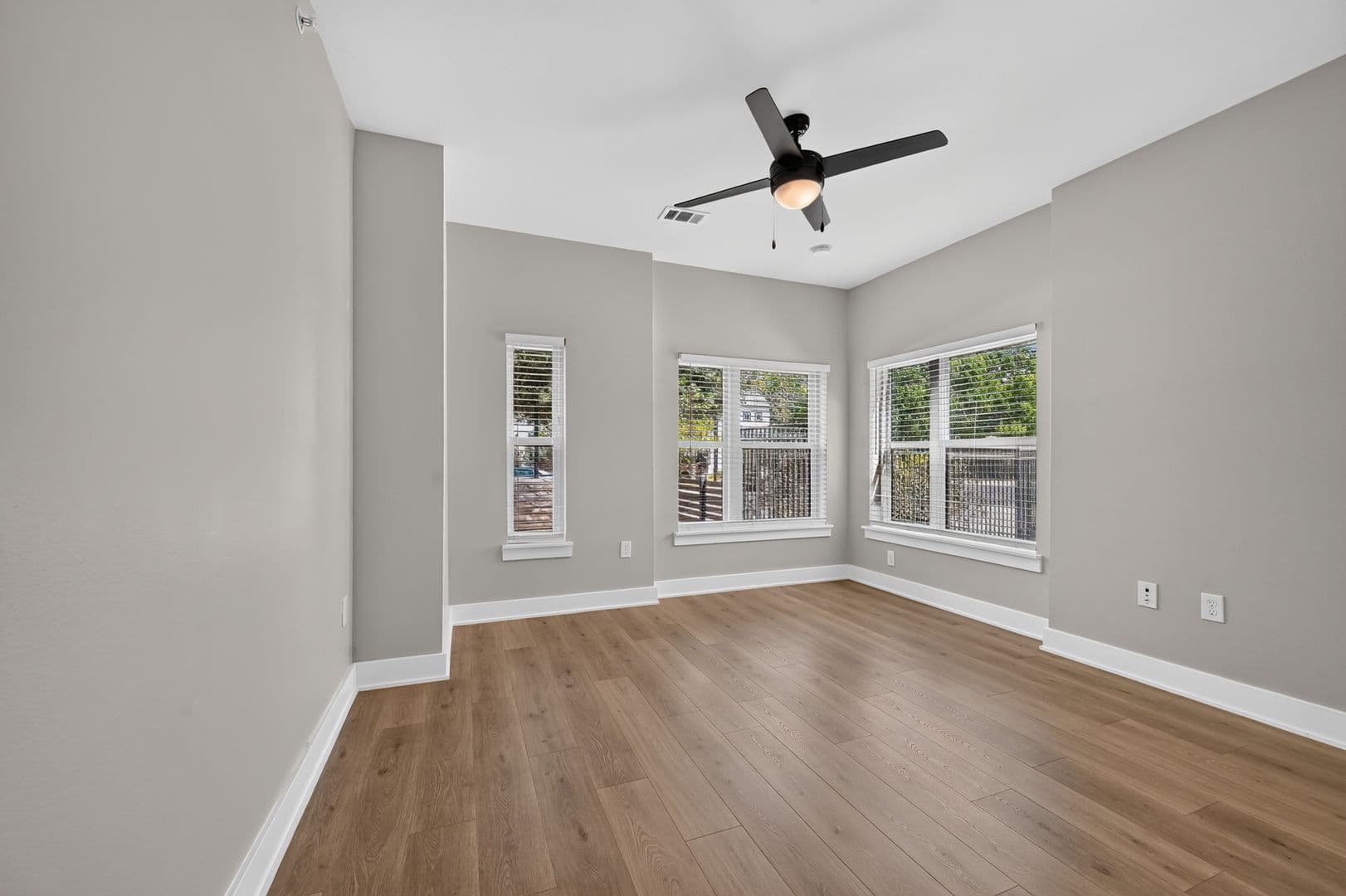 Austin Condo: 3101 Govalle Ave Unit 102